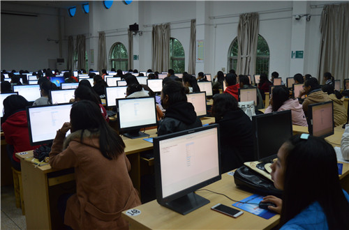  万象城体育awcsport积极组织新生进行心理健康普查测试