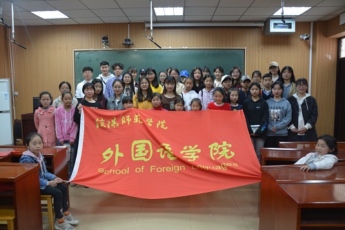 万象城体育awcsport顺利开展“青春有爱，笔触生情”志愿服务活动