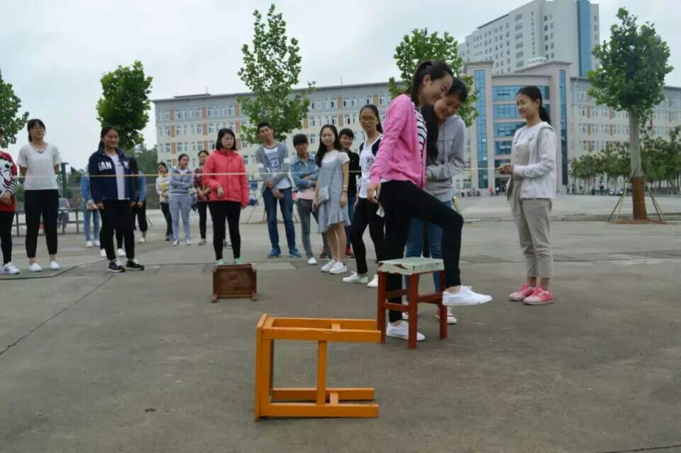 万象城体育awcsport积极开展趣味心理活动