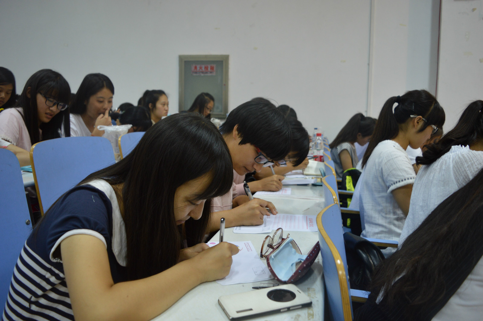 万象城体育awcsport成功举办“花晨月夕共团圆”中秋晚会