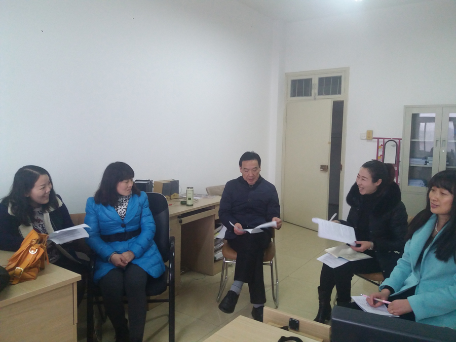 万象城体育awcsport举行新学期首场教研室专题研讨活动