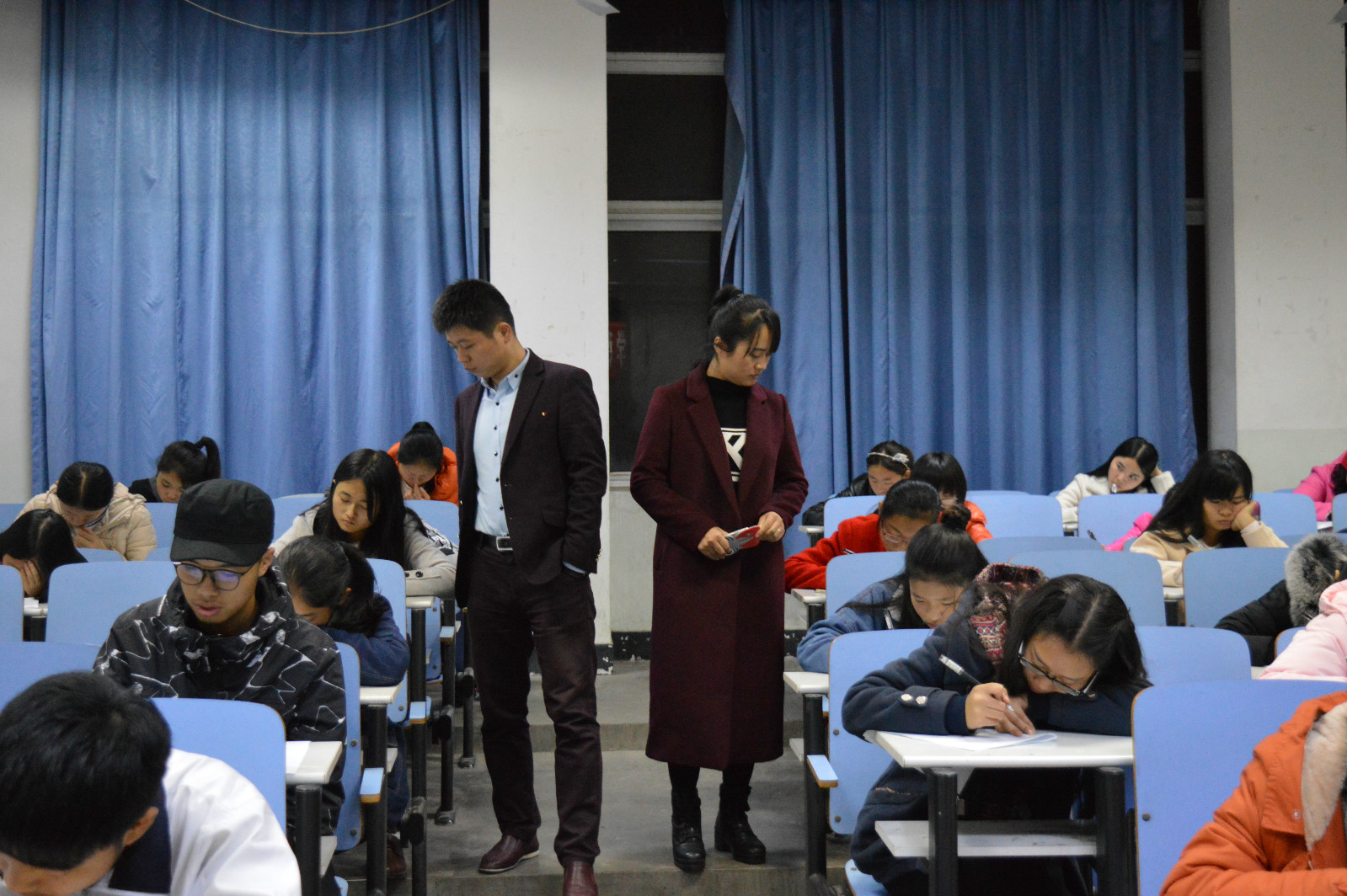 万象城体育awcsport举行2016级校规校纪考试