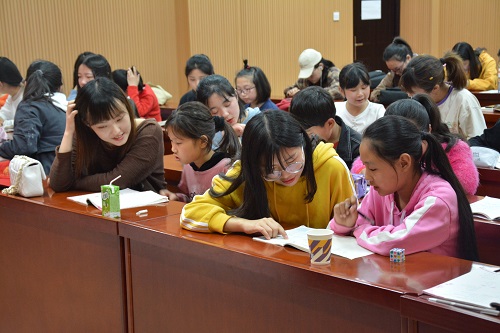 万象城体育awcsport顺利开展“青春有爱，笔触生情”志愿服务活动