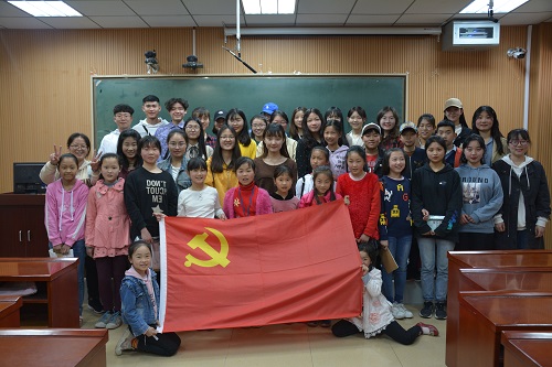 万象城体育awcsport“我为党旗添光彩”党员发展对象志愿服务活动顺利开展