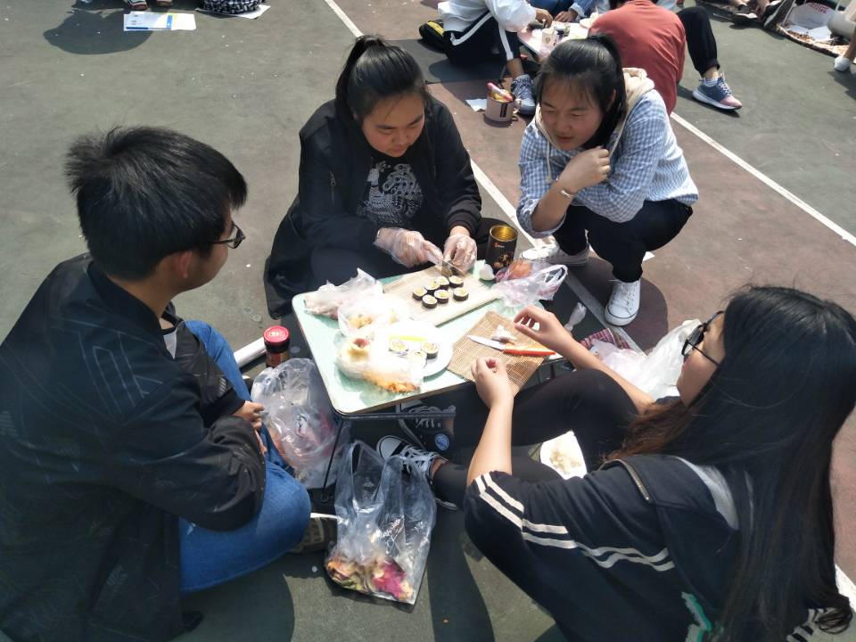 万象城体育awcsport成功举办第五届寿司制作大赛