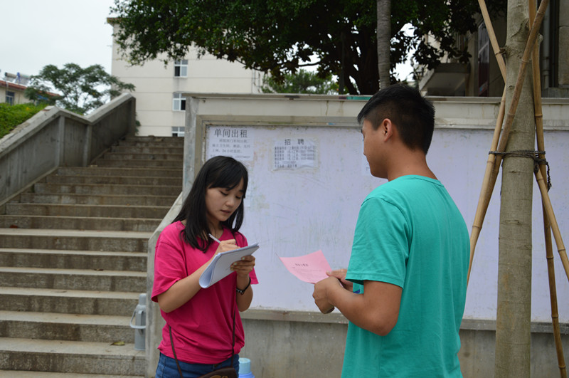 万象城体育awcsport暑期实践小分队开展安全知识宣讲活动