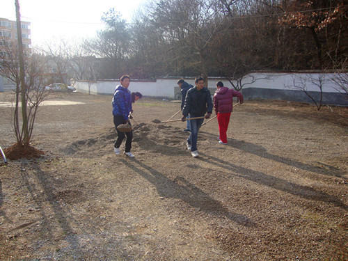 传递冬日温暖，共建和谐敬老院——万象城体育awcsport“和风志愿服务团”赴马鞍山敬老院开展义务劳动